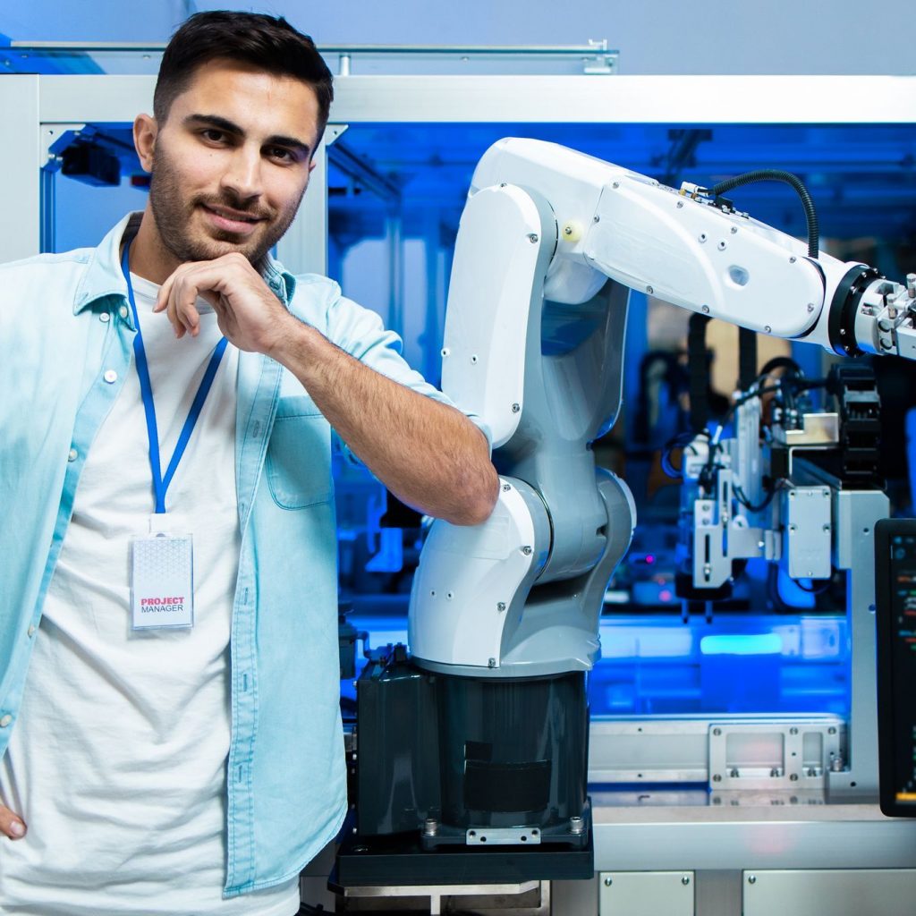 Roboter Programmieren mit Kuka Roboter Weiterbildung in Robotik mit Kuka Roboter